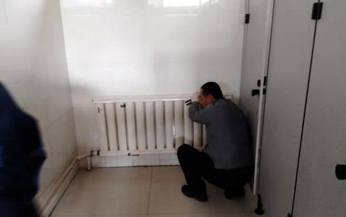 阿左旗市容环境卫生中心多措并举 保障冬季公厕设施安全运行